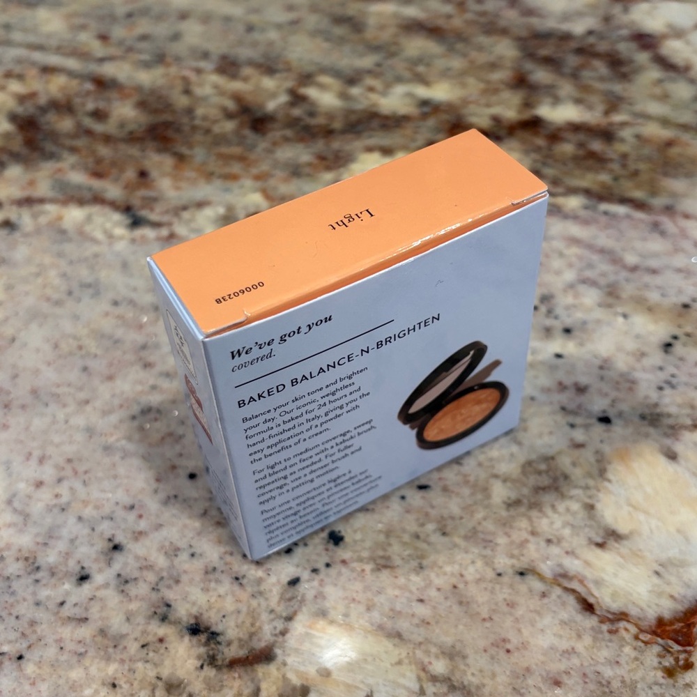 Laura Gellar Color Correcting Foundation - Picture 2 of 4
